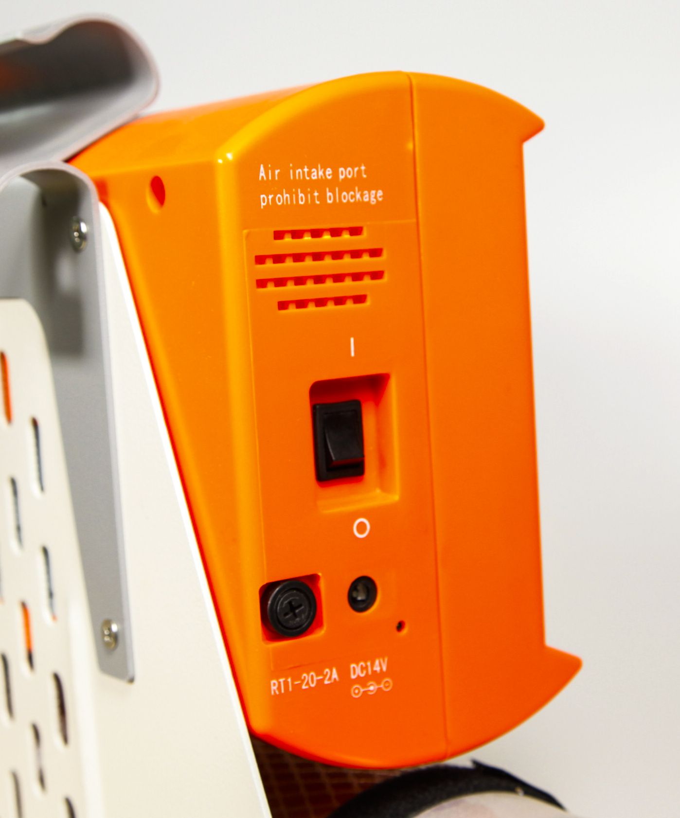 2010 Portable emergency ambulance ventilator